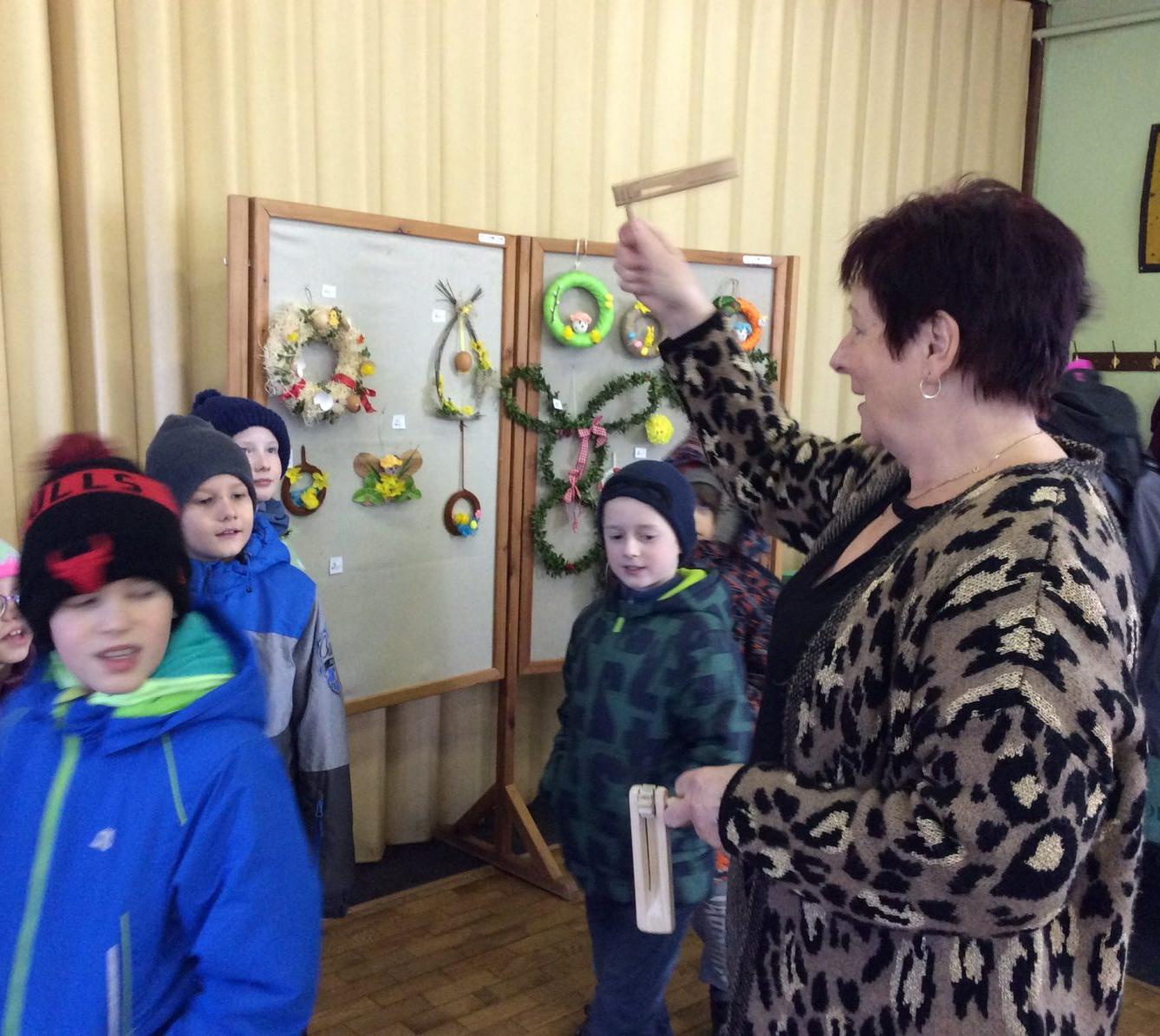 Družinka na "VELIKONOČNÍ VÝSTAVĚ" - 6