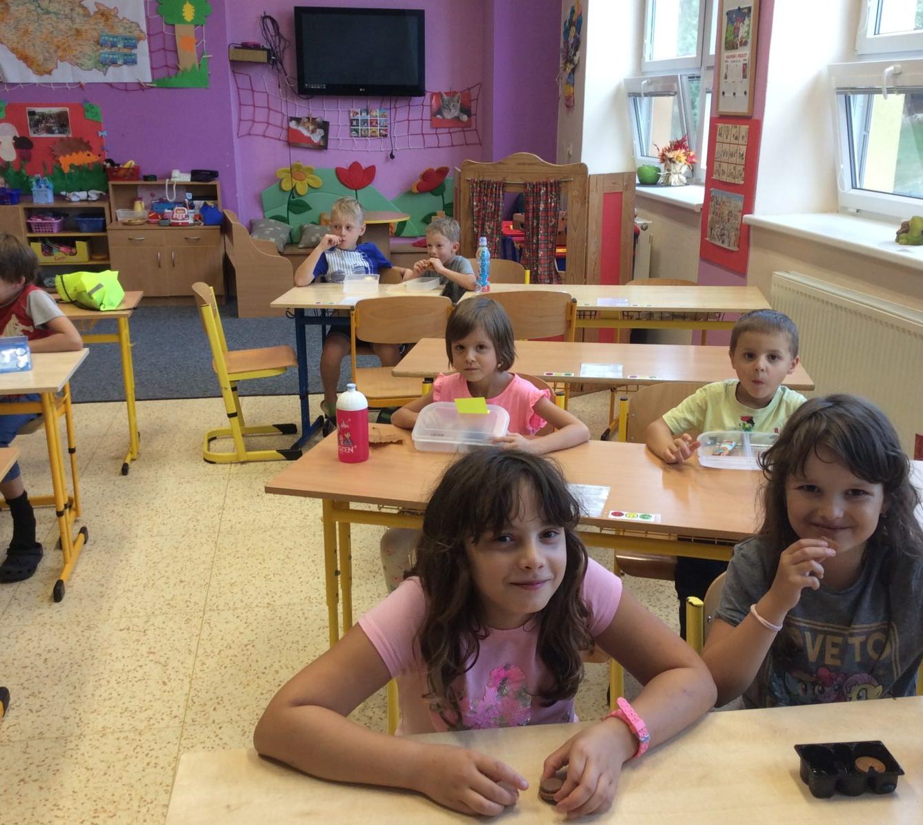 II. oddělení přivítalo prvňáčky ve družince - 10