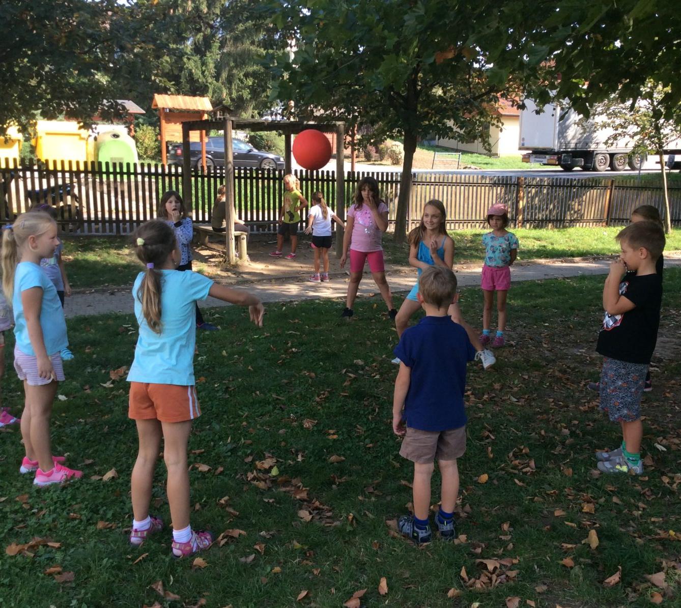 II. oddělení přivítalo prvňáčky ve družince - 33