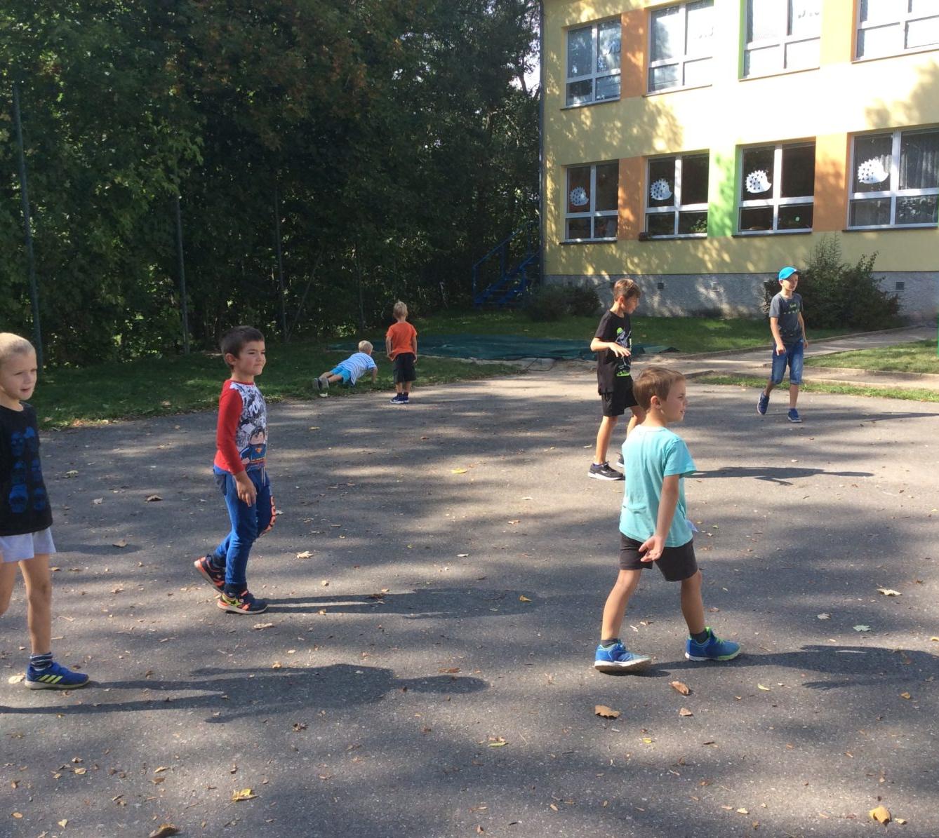 II. oddělení přivítalo prvňáčky ve družince - 34