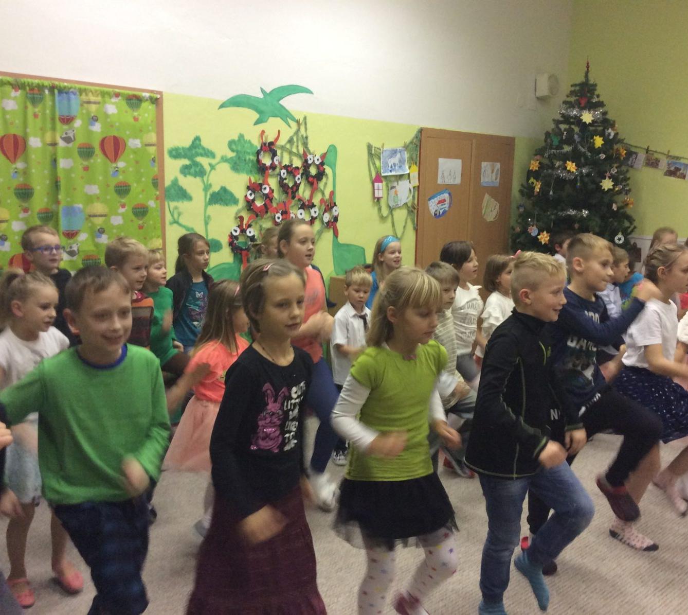 VÁNOČNÍ BESÍDKA PRO RODIČE - 79