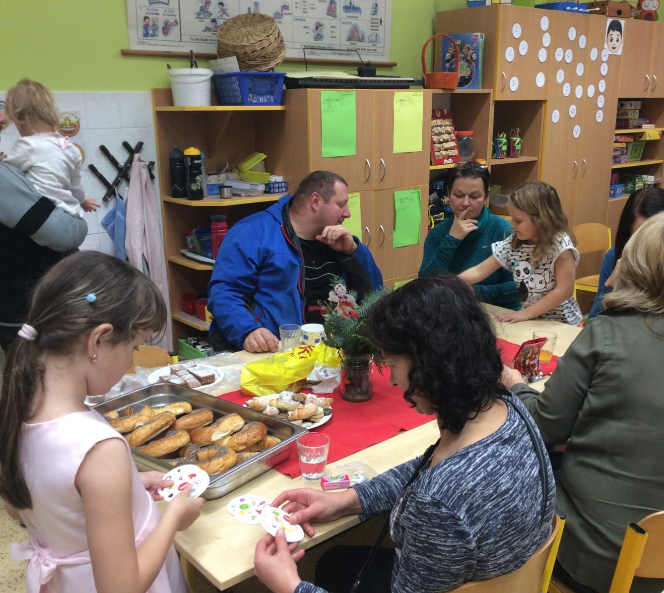 VÁNOČNÍ BESÍDKA PRO RODIČE - 84