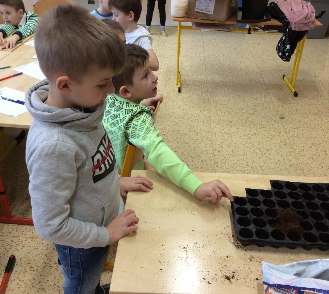 II. ODDĚLENÍ Únor - 83