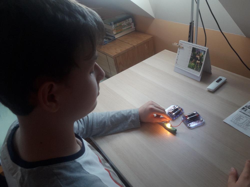 Domácí fyzika - 8.třída - 13