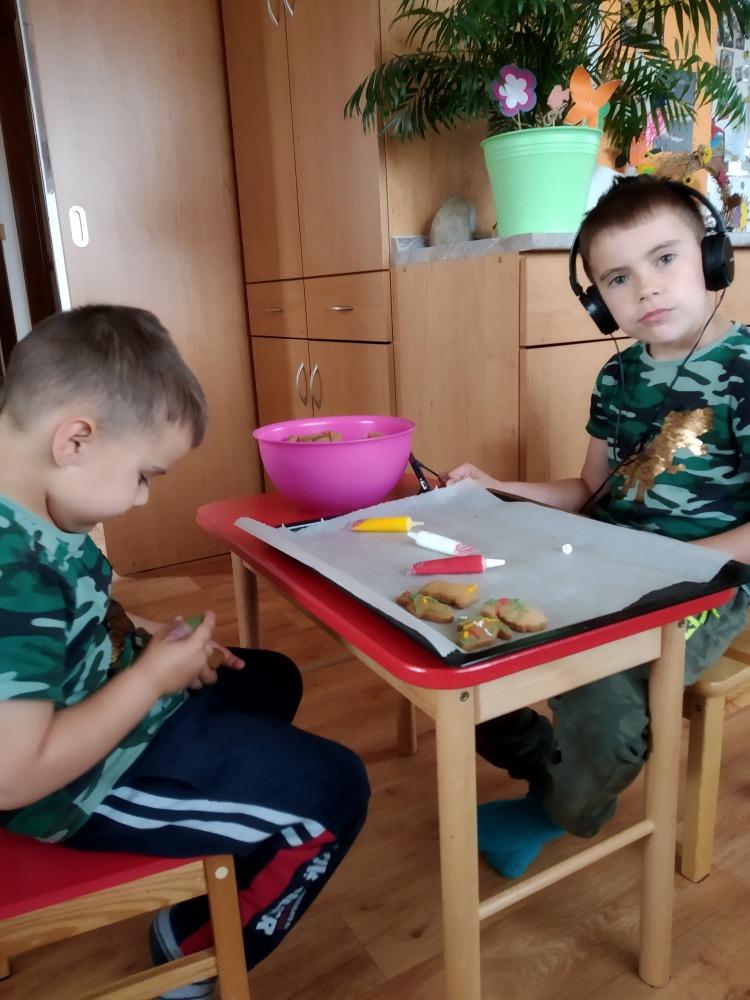 Výstupy druháčků z domácího učení 8. 5. - 7