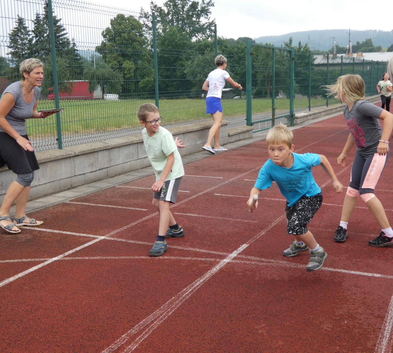 Štafetové běhy 1. stupně - 16