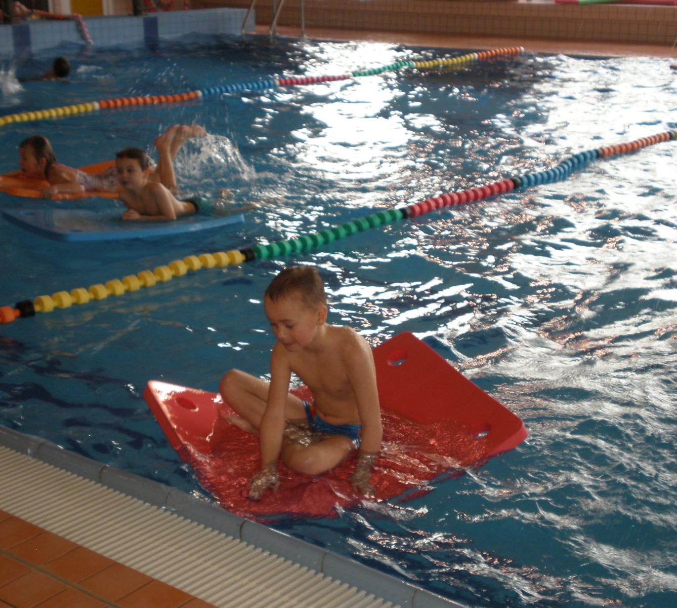 Zahájení plaveckého výcviku 1. a 2. třídy - 15