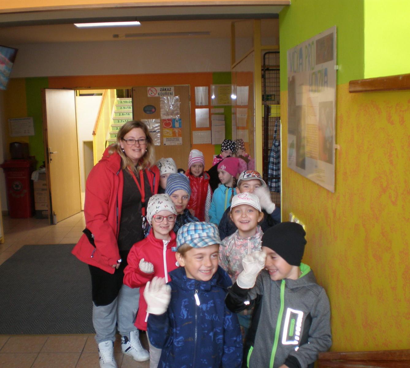 Akce "Ukliďme Česko-ukliďme Libchavy" na 1. stupni - 13