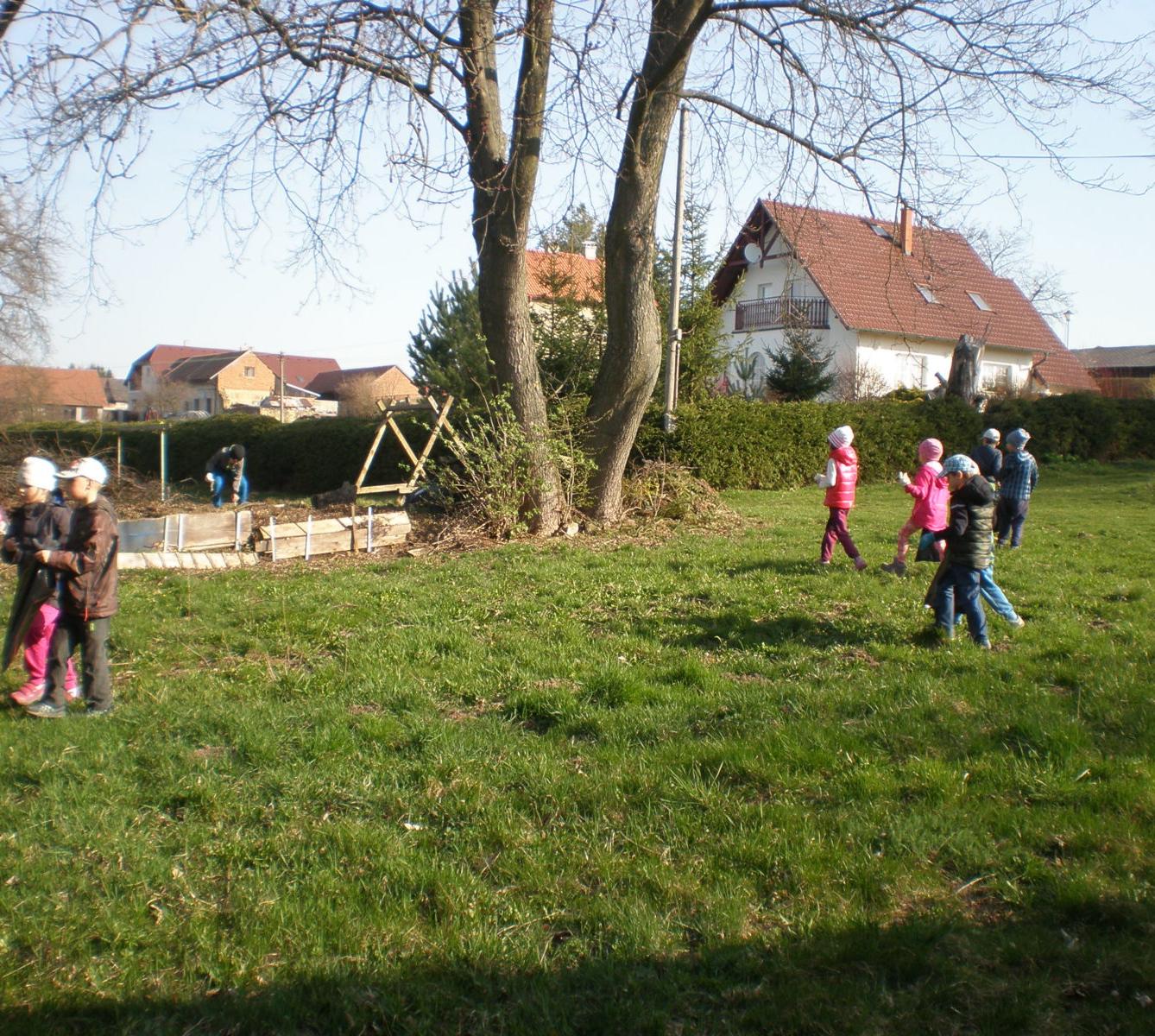 Akce "Ukliďme Česko-ukliďme Libchavy" na 1. stupni - 16