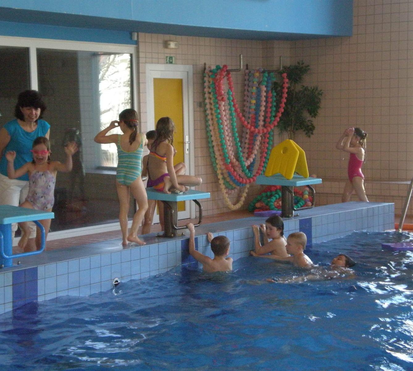 Ukončení plaveckého výcviku 1. a 2. třídy - 11