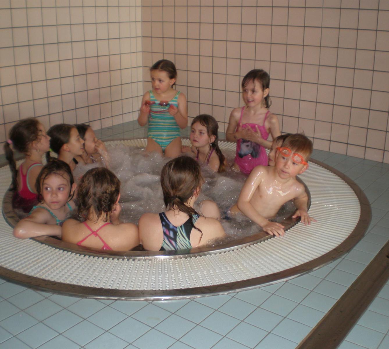 Ukončení plaveckého výcviku 1. a 2. třídy - 18