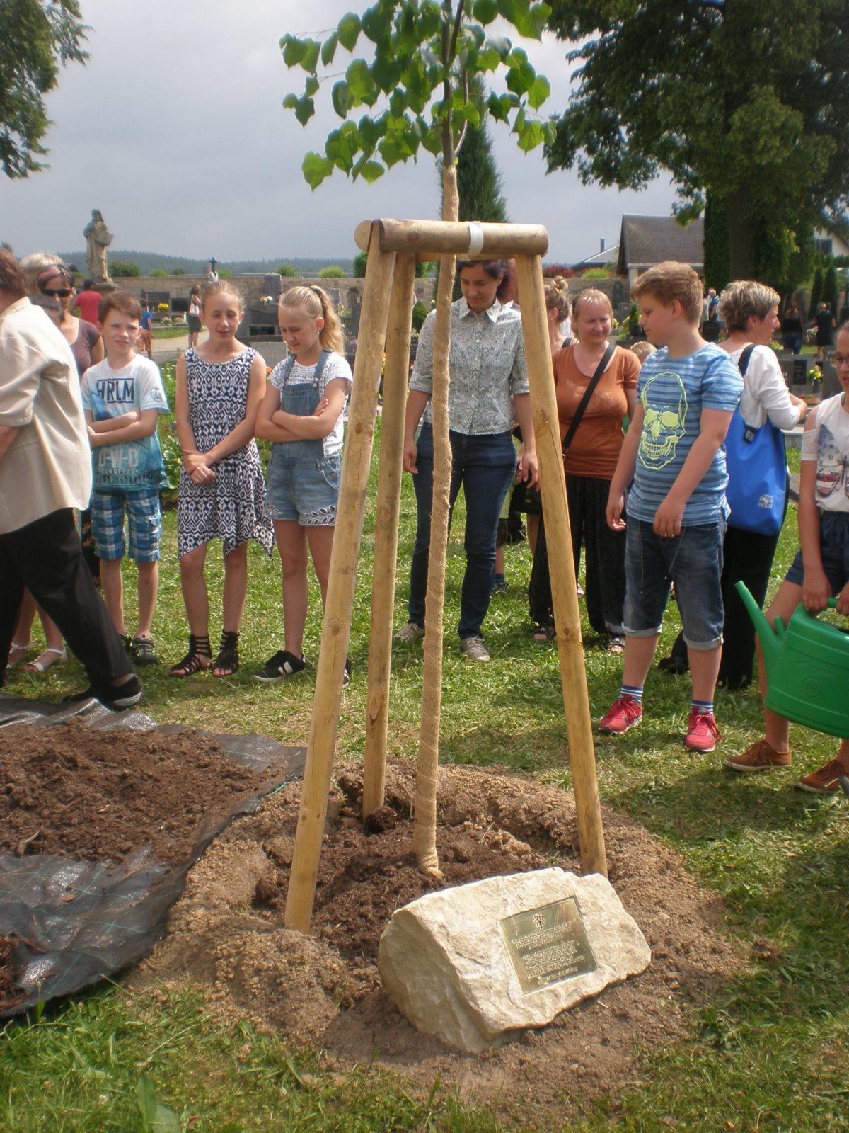 Slavnostní zasazení památné lípy - 13
