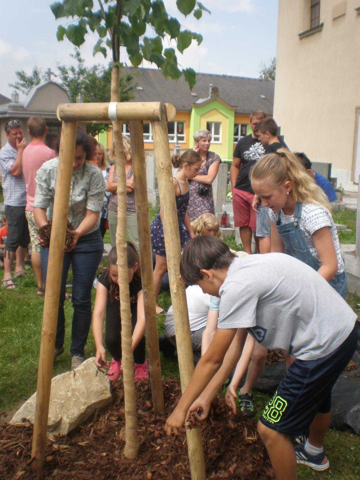 Slavnostní zasazení památné lípy - 14