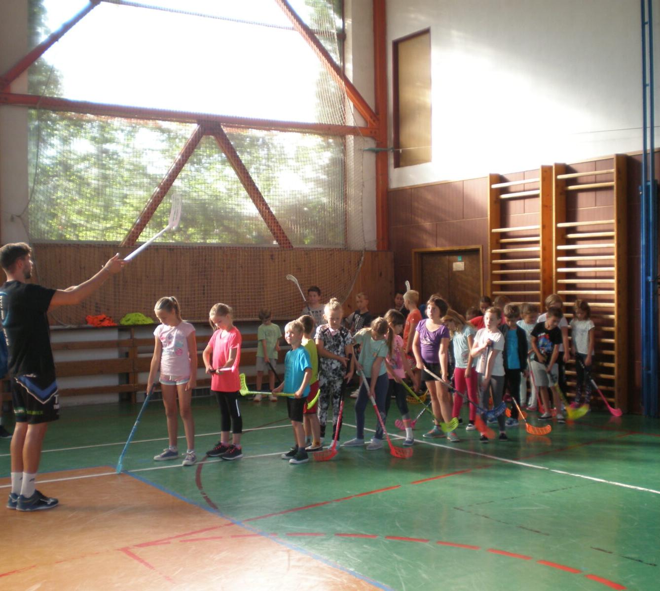 Úkazkové hodiny florbalu - 37