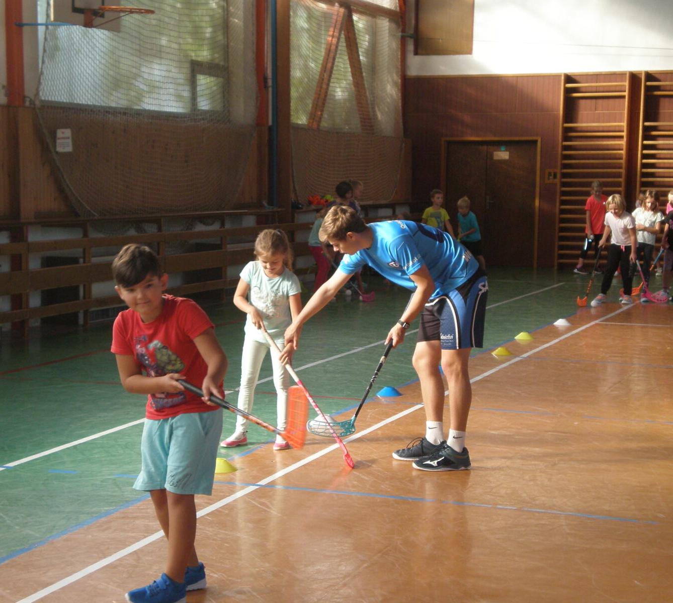 Úkazkové hodiny florbalu - 38