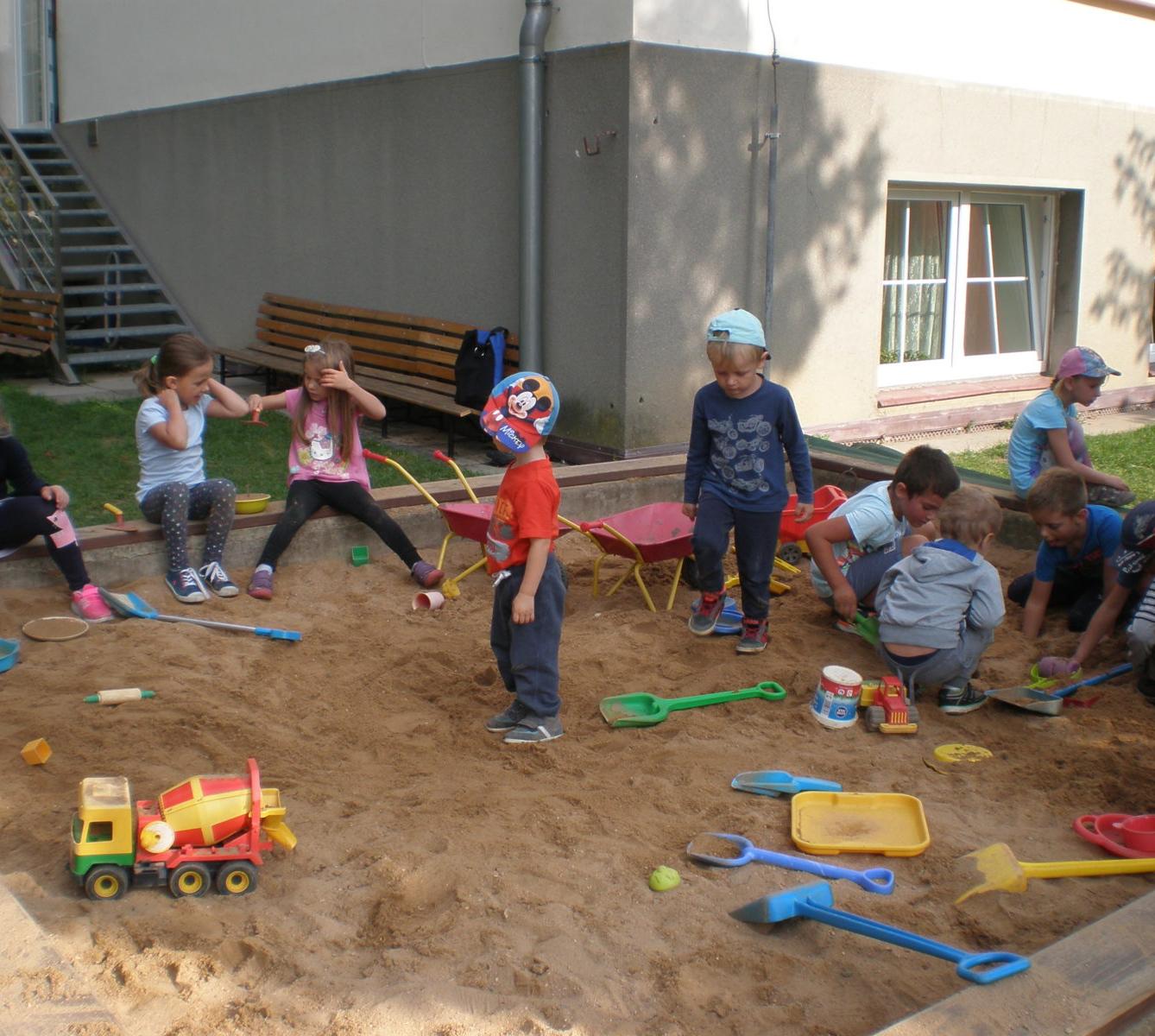 1. třída na návštěvě v MŠ Horní Libchavy - 5