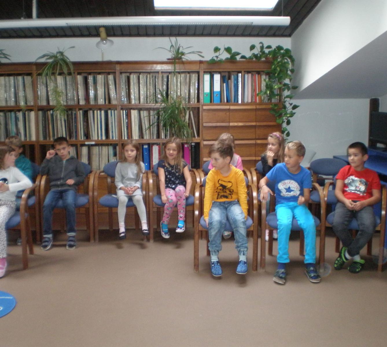 Pasování žáků 2. třídy na čtenáře - 3