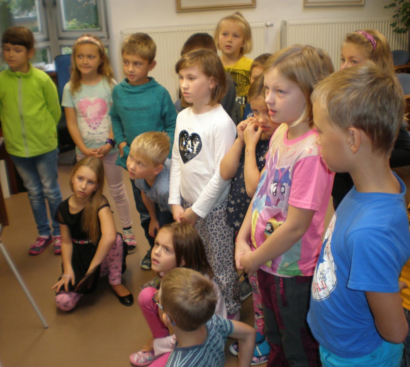 Pasování žáků 2. třídy na čtenáře - 23