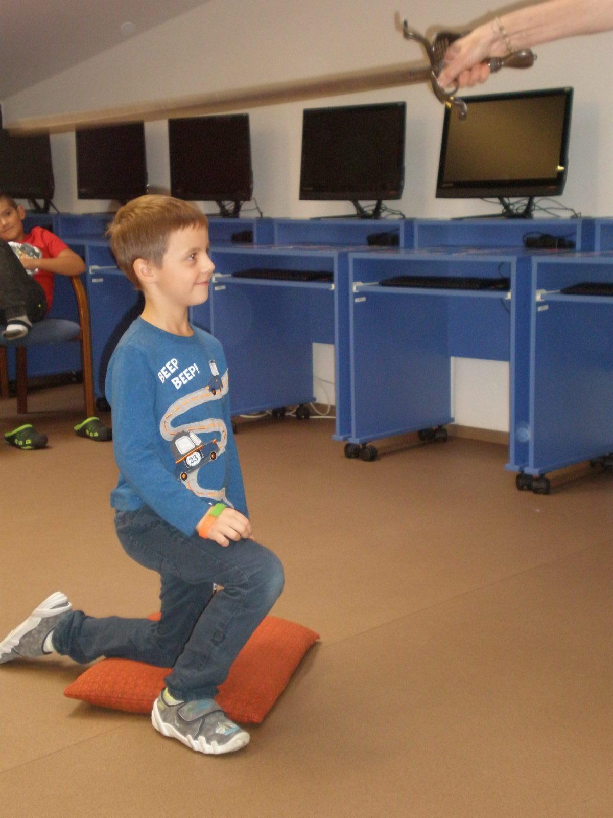 Pasování žáků 2. třídy na čtenáře - 24