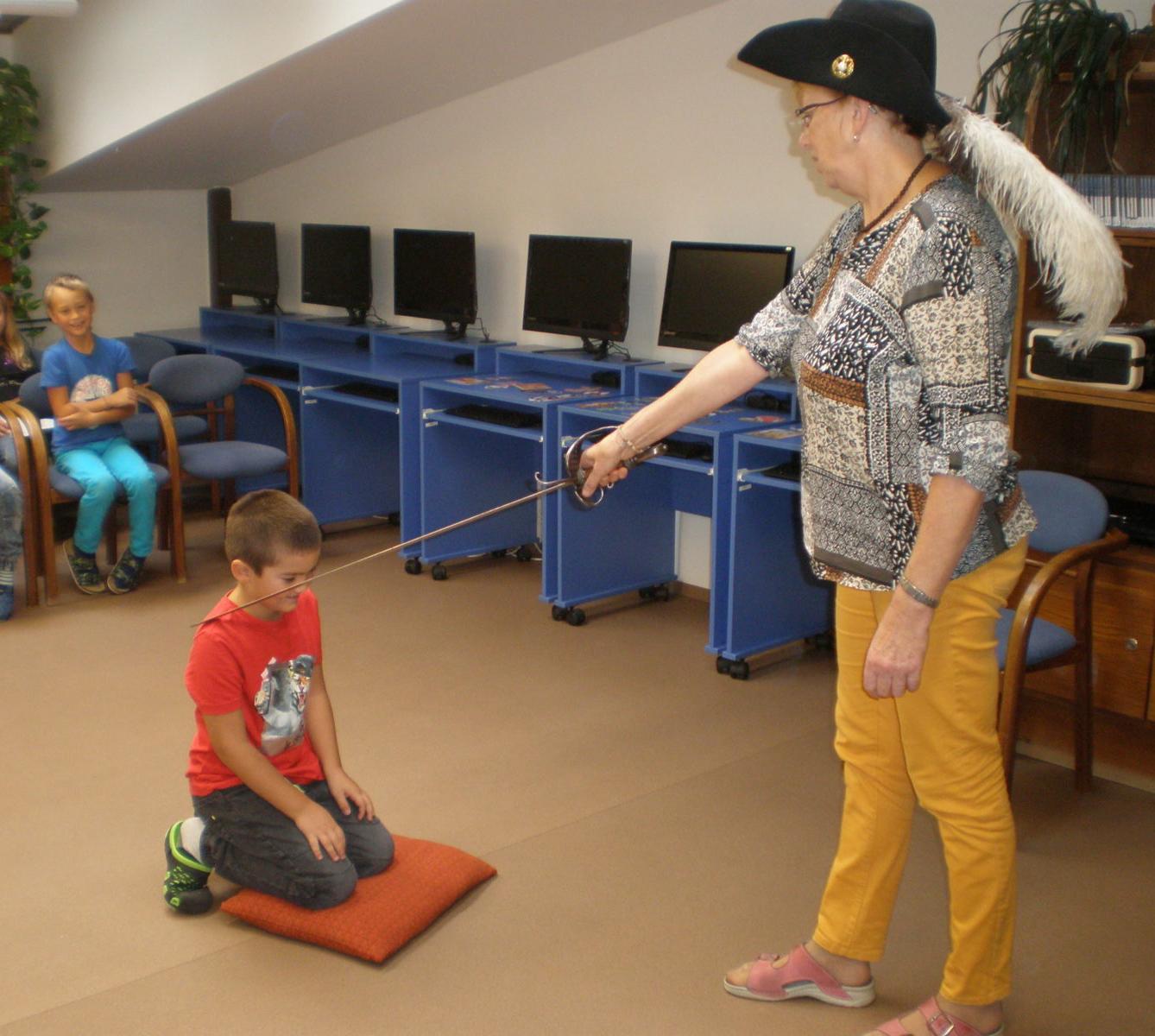 Pasování žáků 2. třídy na čtenáře - 30