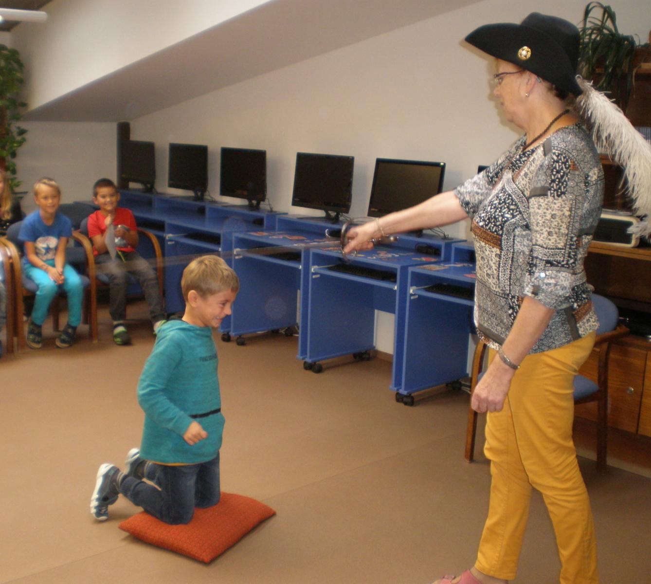 Pasování žáků 2. třídy na čtenáře - 34