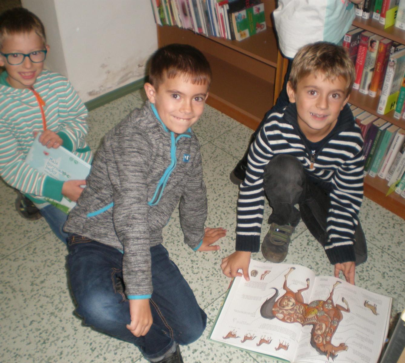 Návštěva druháčků v Obecní knihovně - 5
