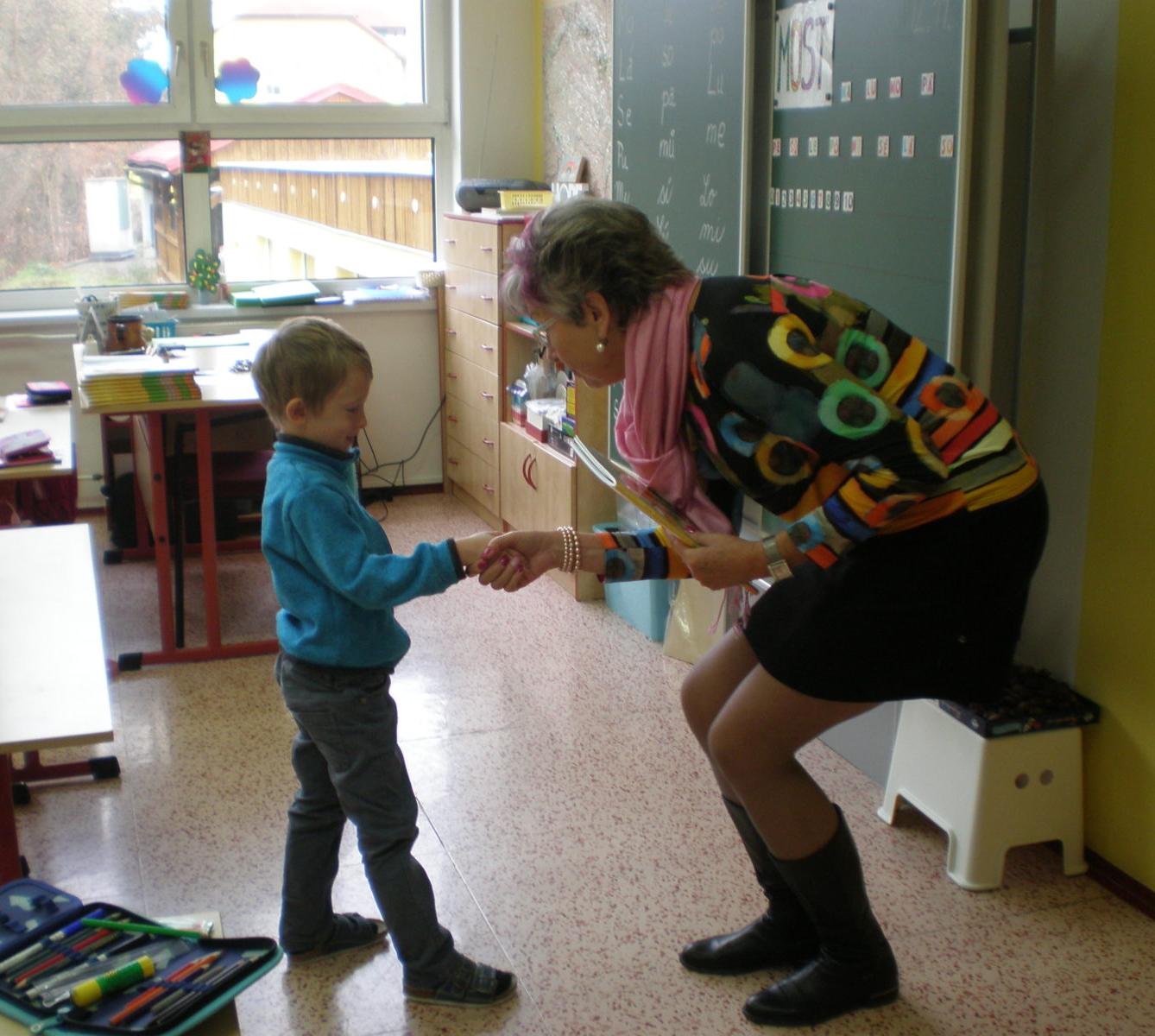 Slavnostní předávání slabikářů v 1. třídě - 8