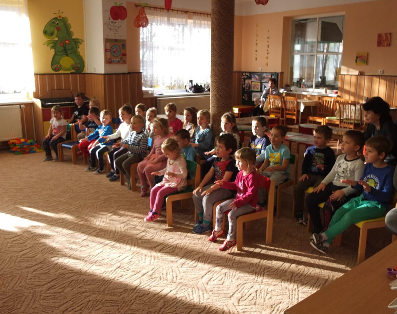 Divadlo - Jak se Honza rytířem stal a kolik řemesel se naučil - 12