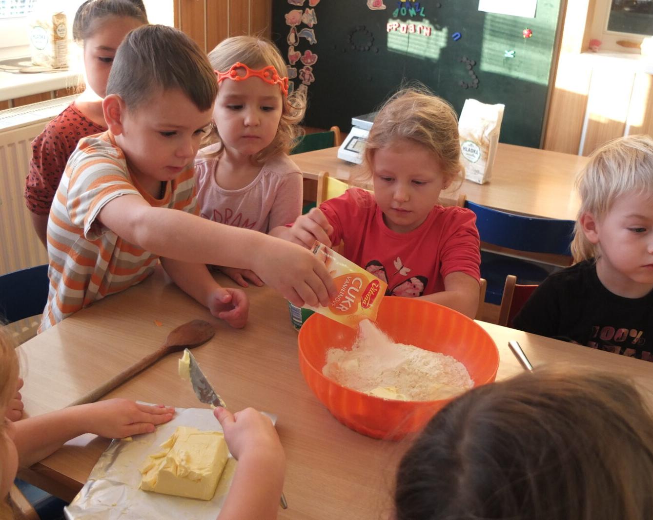 Pečení svatomartinských rohlíčků - 5