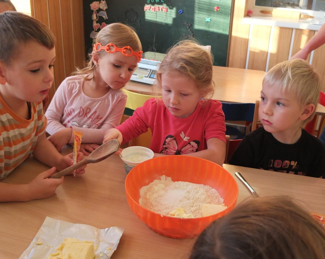 Pečení svatomartinských rohlíčků - 6