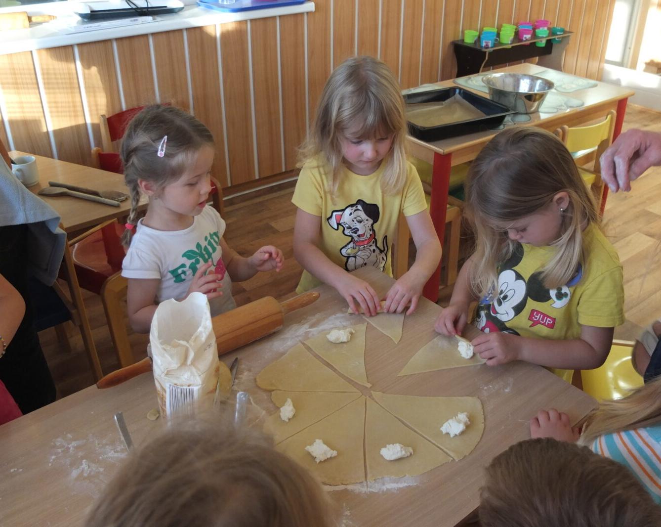 Pečení svatomartinských rohlíčků - 19