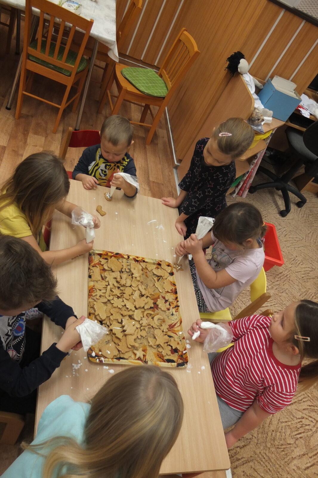 Pečení perníčků - 33