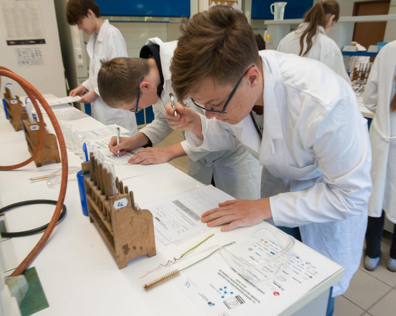 Hledáme nejlepšího Mladého chemika ČR - 6